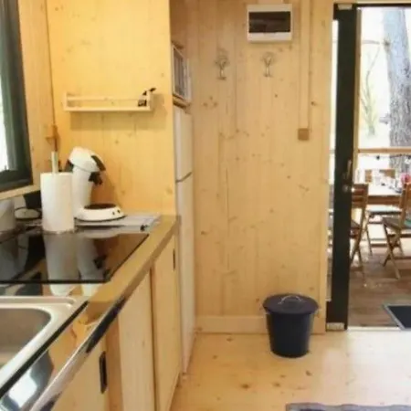 Sur Pilotis Avec Terrasse - 5 Personnes - Api-1-52-505