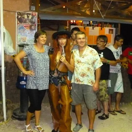 Sur Pilotis Avec Terrasse - 5 Personnes - Api-1-52-505 캠프장