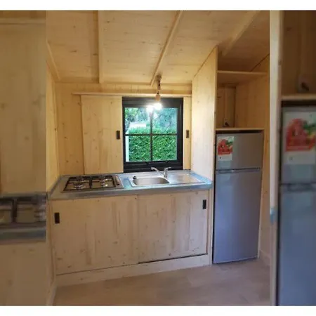 Sur Pilotis Avec Terrasse - 5 Personnes - Api-1-52-505 Camping *