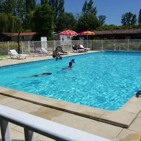 Sur Pilotis Avec Terrasse - 5 Personnes - Api-1-52-505 Moncrabeau