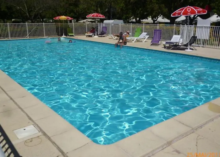 Camping Sur Pilotis Avec Terrasse - 5 Personnes - Api-1-52-505