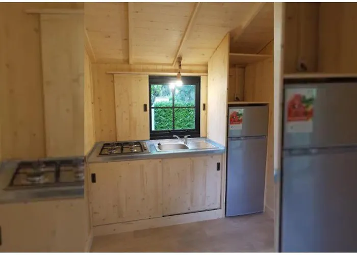 Sur Pilotis Avec Terrasse - 5 Personnes - Api-1-52-505 Camping *