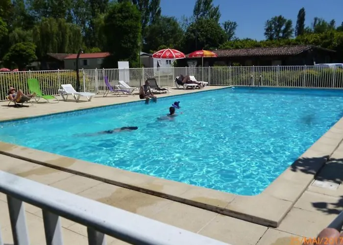 Sur Pilotis Avec Terrasse - 5 Personnes - Api-1-52-505 Moncrabeau