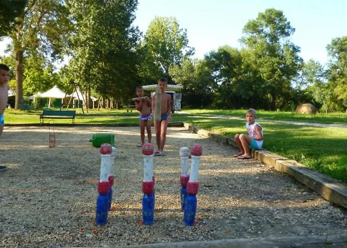 Sur Pilotis Avec Terrasse - 5 Personnes - Api-1-52-505 Camping *